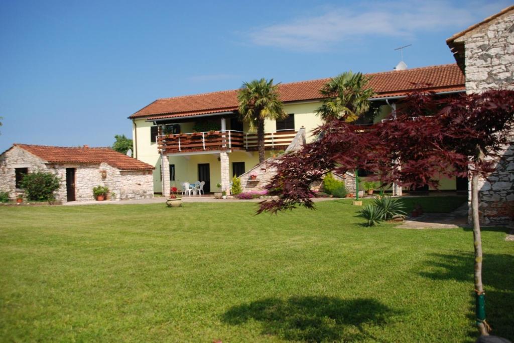 Moratto'S Apartments Umag Exterior foto
