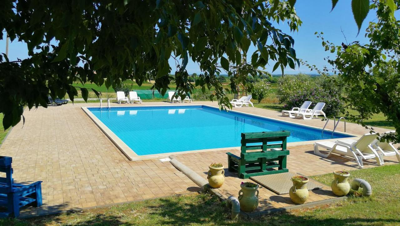 Moratto'S Apartments Umag Exterior foto