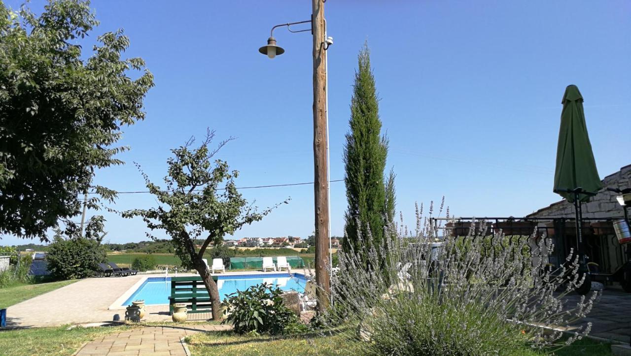 Moratto'S Apartments Umag Exterior foto